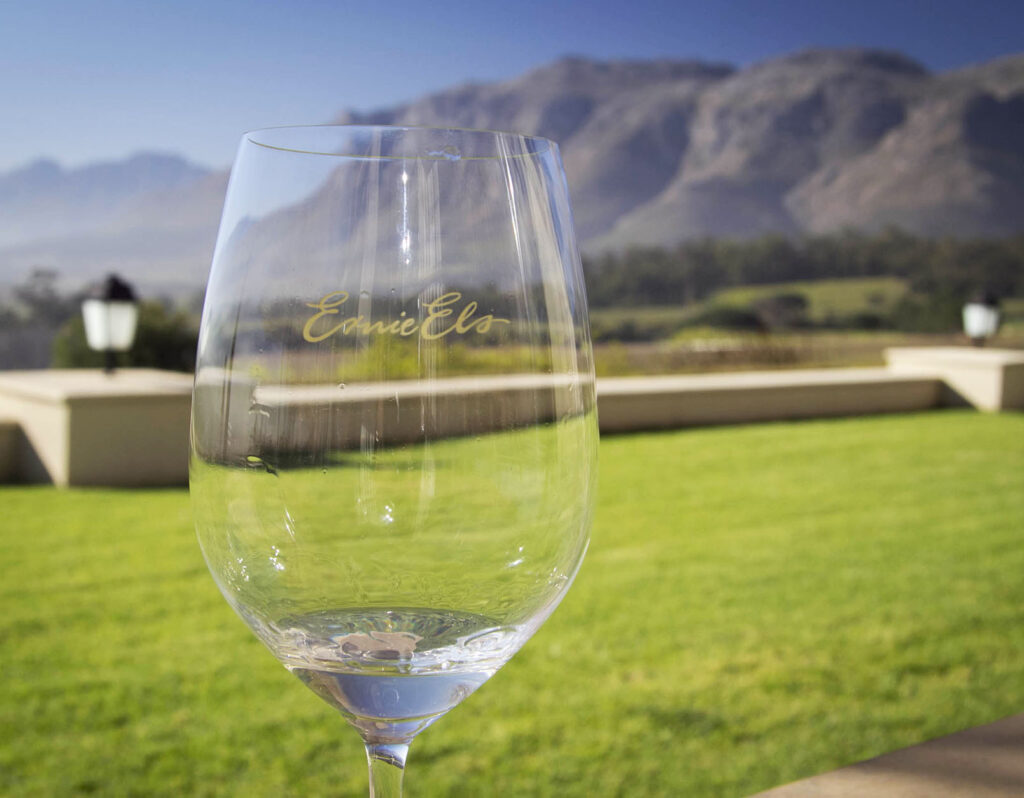 About 40 km to the east of Cape Town lies a series of generous valleys known as the Cape Winelands – a collection of historic towns, little hamlets and Cape Dutch farmsteads that provide well-regarded South African wines to the world.