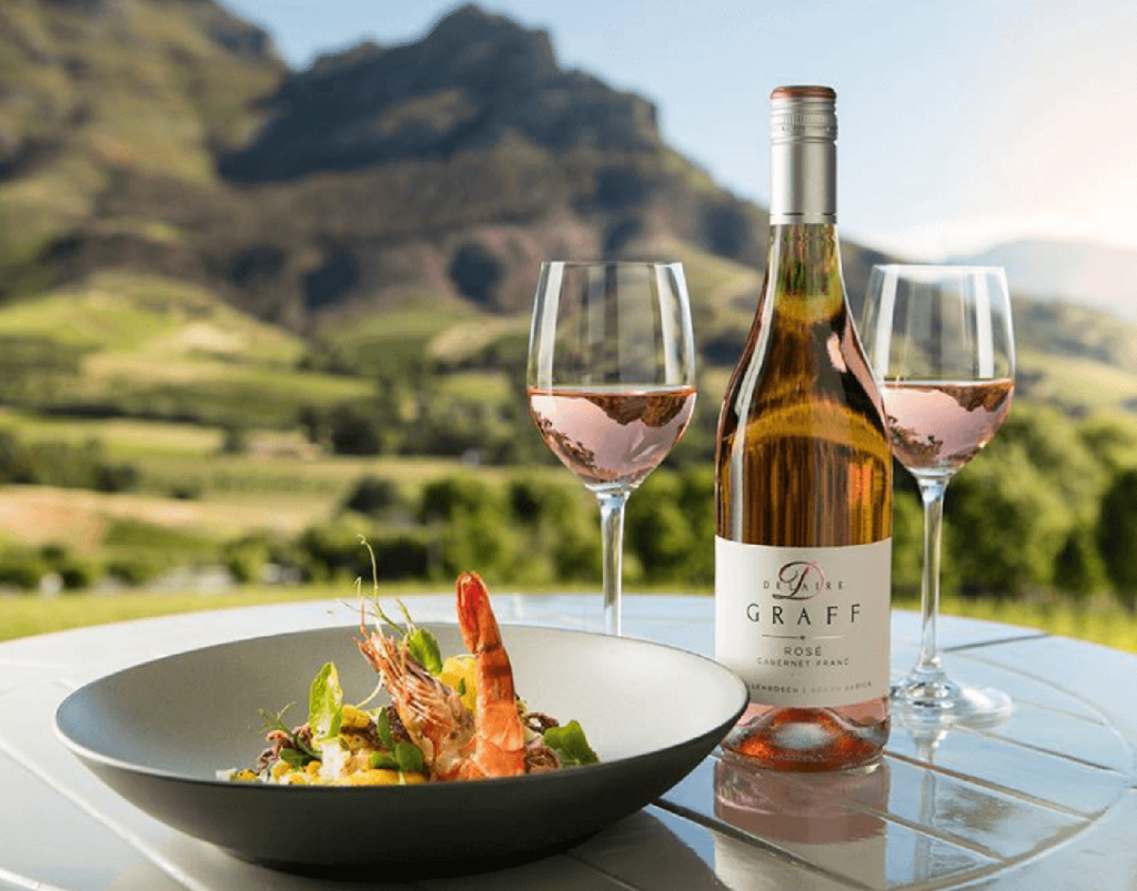 The Cape Winelands region is a breathtaking destination celebrated for its extraordinary wines, captivating history, scenic landscapes, and delectable cuisine.